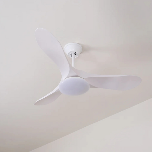 Ventilateur de plafond Maverick avec éclairage, télécommande et moteur DC