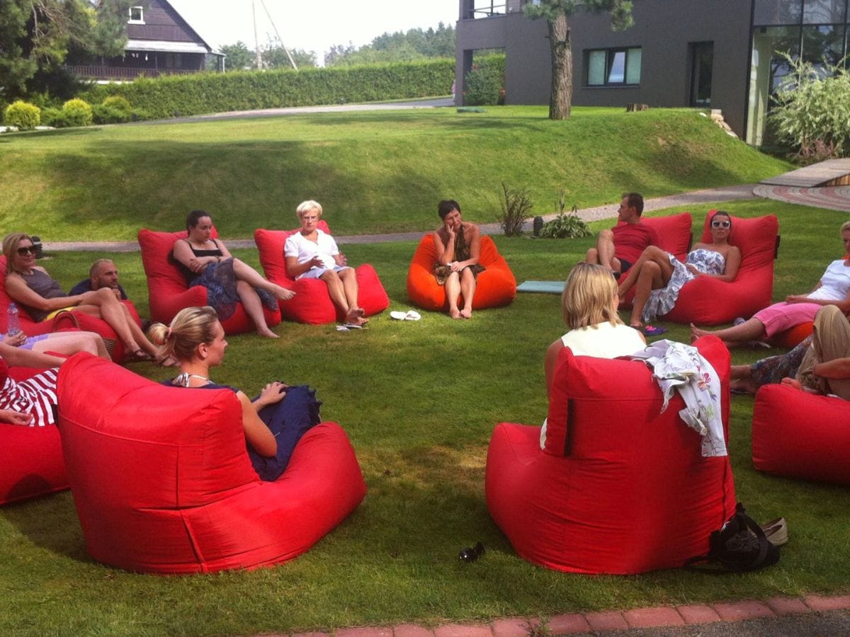 poufs rouges Image
