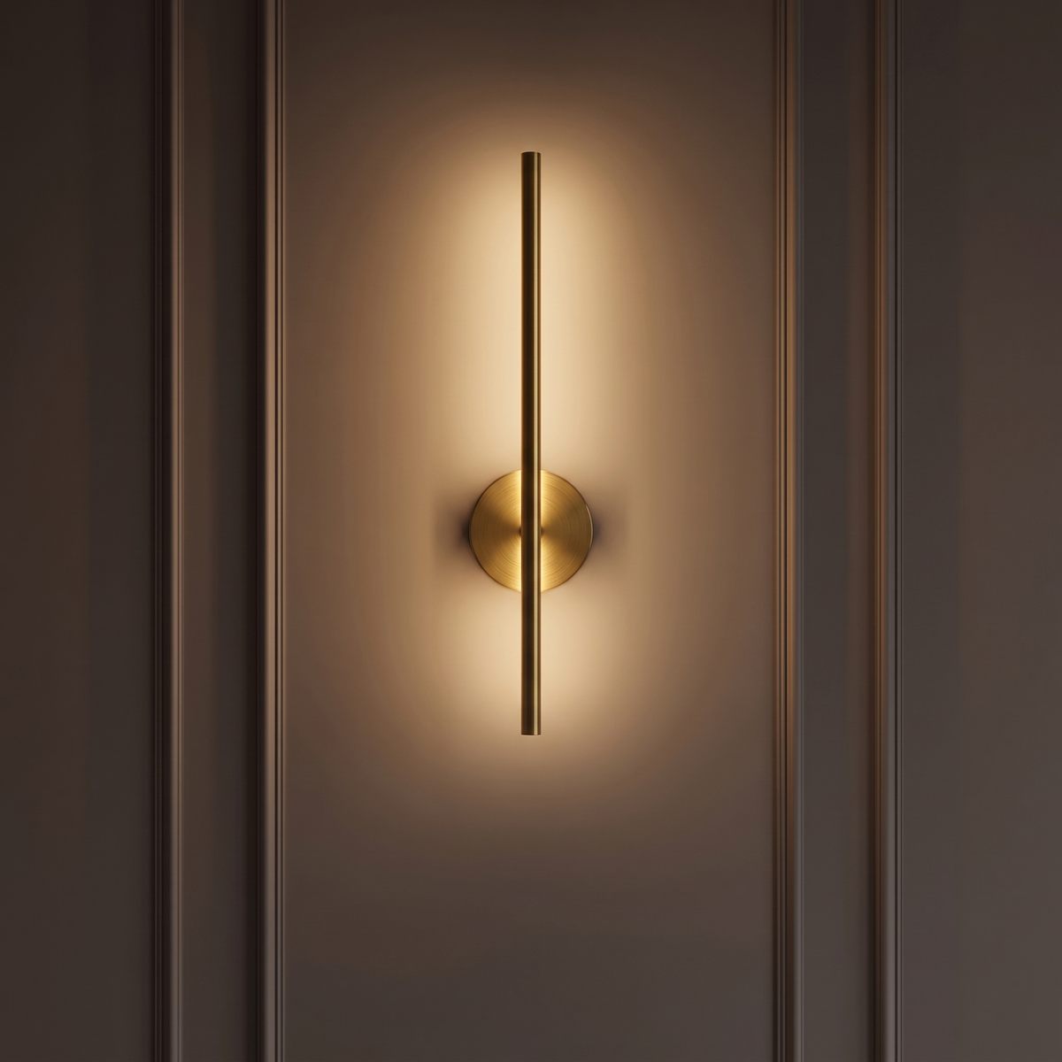 Applique murale LED Design Sans Fil Rechargeable Sans Branchement Électrique, Fixation Magnétique, Intensité Réglable, Batterie Intégrée | LISERÉ — allumée