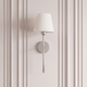 Applique murale sans fil argentée à abat-jour tissu blanc | Marquise