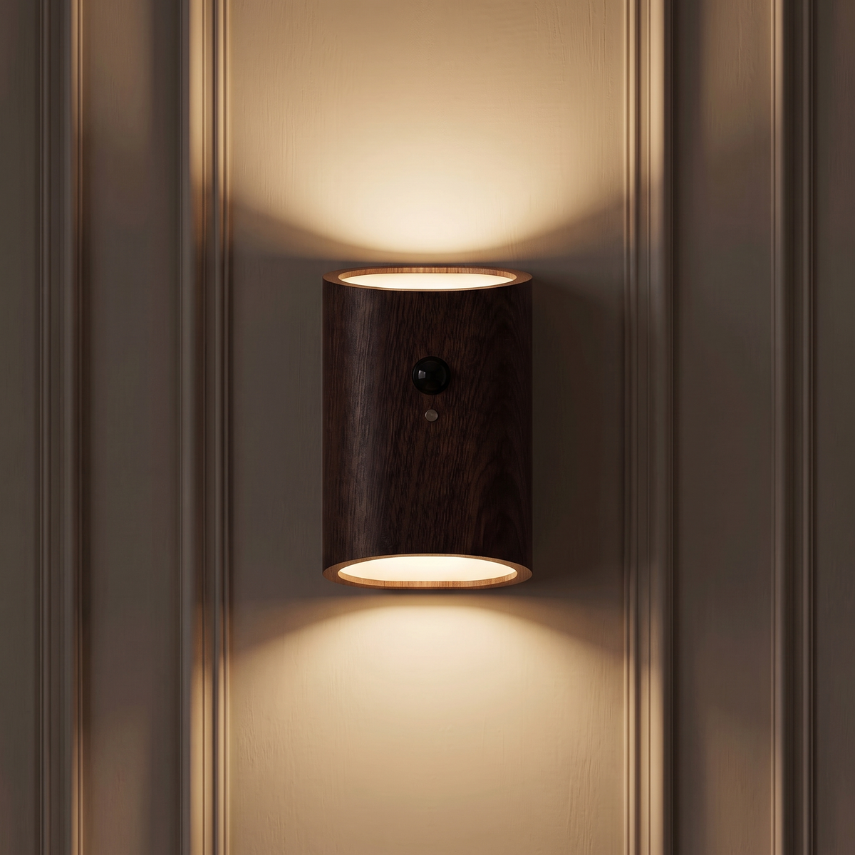 Applique Murale Sans Fil Bois Massif Double Éclairage Haut et Bas avec Détecteur de Mouvement, Rechargeable et Sans Perçage - Octave