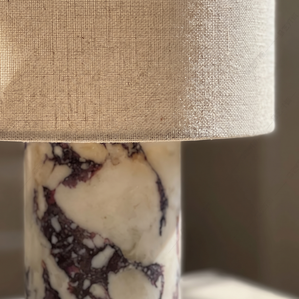 Lampe de Chevet Sans Fil Tactile en Marbre ou Travertin, Rechargeable avec Variateur et Abat-Jour en Tissu - Isaure