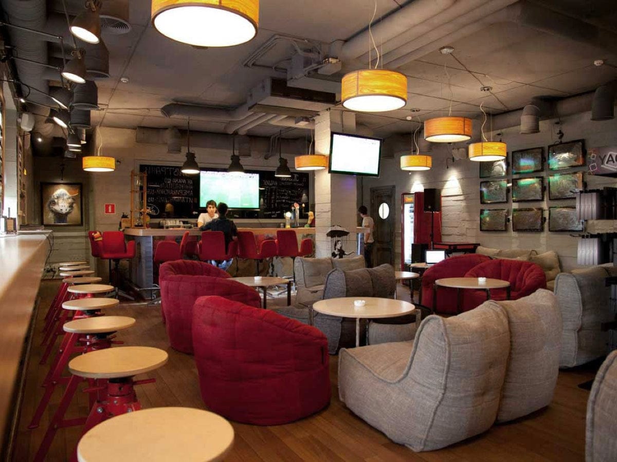 pouf et siège dans restaurant  Image